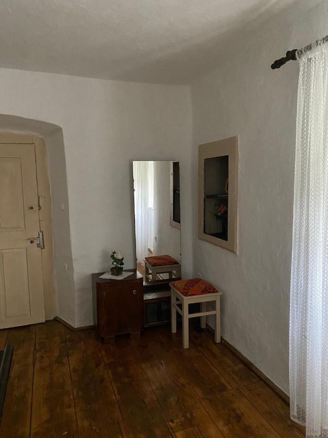 Cultural Monument House Vecchia Villa Otocsán Kültér fotó